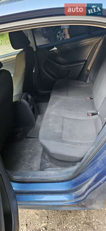 Седан Volkswagen Jetta 2016 в Львове