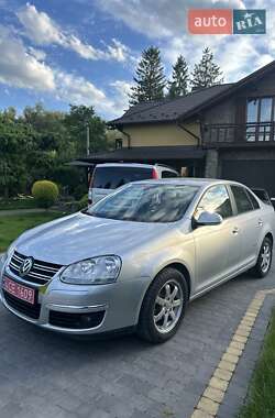 Седан Volkswagen Jetta 2008 в Самборі