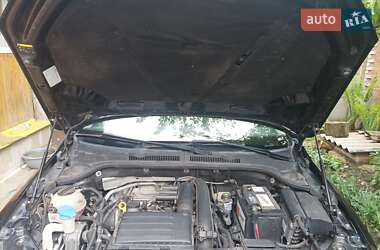 Седан Volkswagen Jetta 2016 в 