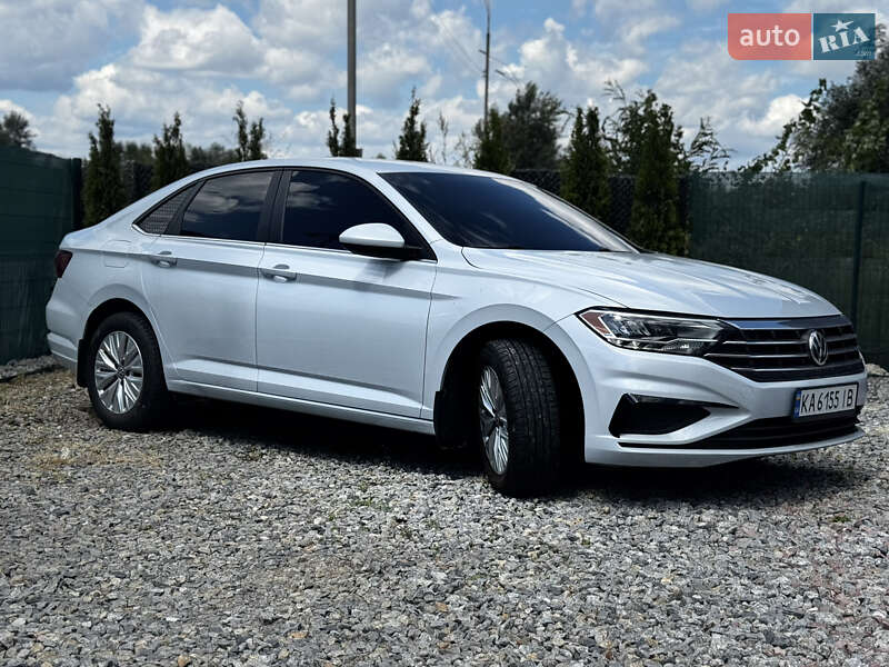 Седан Volkswagen Jetta 2018 в Киеве