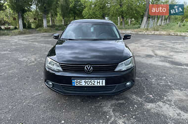 Седан Volkswagen Jetta 2012 в 