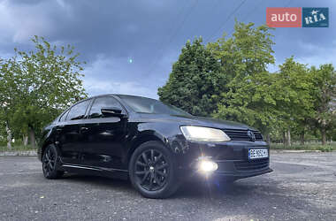 Седан Volkswagen Jetta 2012 в 