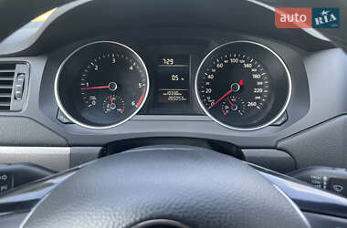 Седан Volkswagen Jetta 2014 в 