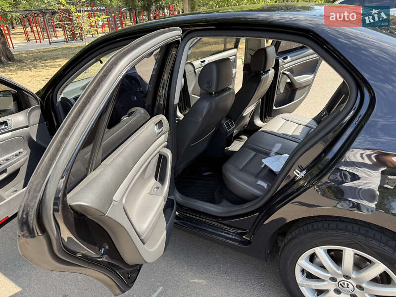 Седан Volkswagen Jetta 2009 в Одесі