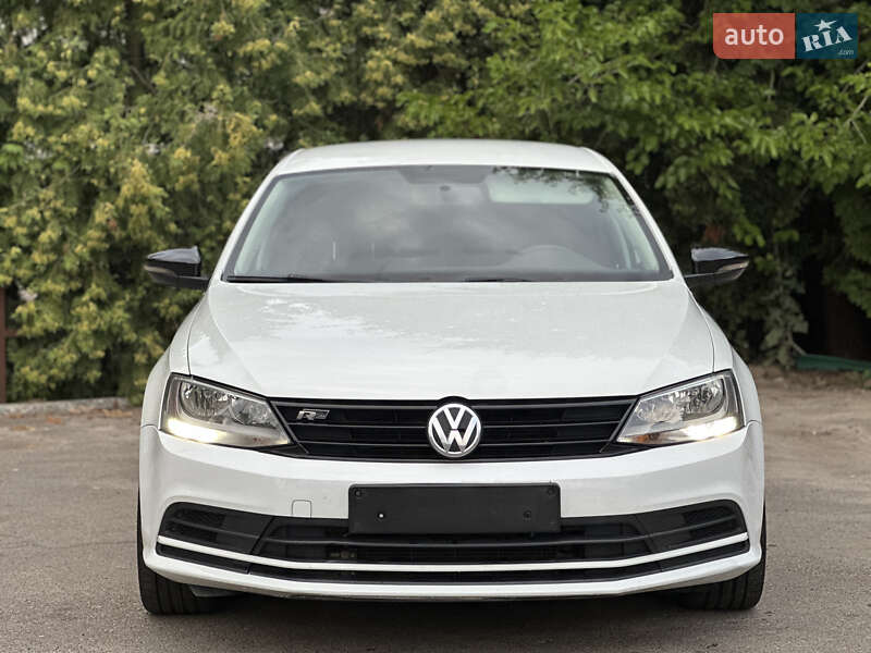Седан Volkswagen Jetta 2016 в Києві