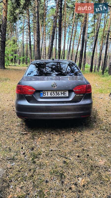 Седан Volkswagen Jetta 2012 в Полтаві