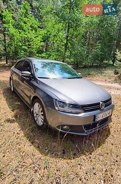 Седан Volkswagen Jetta 2012 в Полтаві