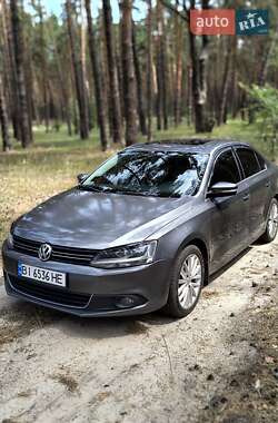 Седан Volkswagen Jetta 2012 в Полтаві