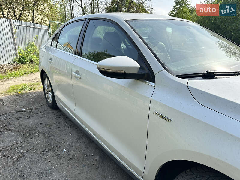 Седан Volkswagen Jetta 2013 в Львове