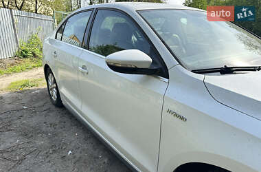Седан Volkswagen Jetta 2013 в 