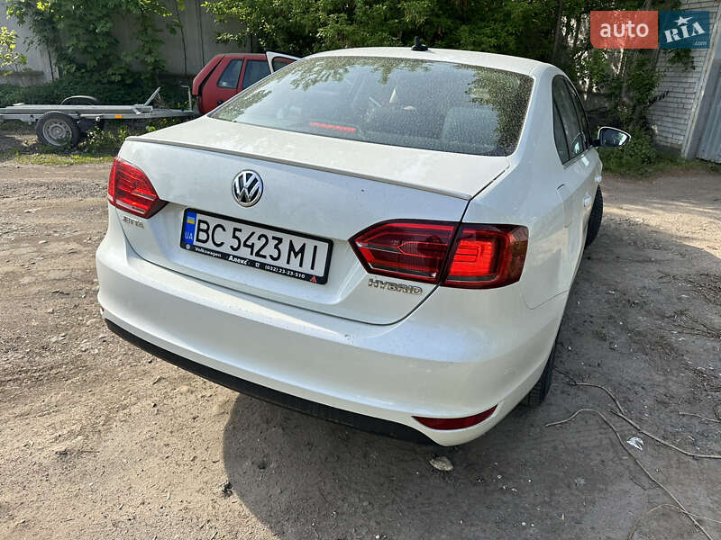 Седан Volkswagen Jetta 2013 в Львове