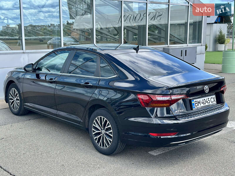 Седан Volkswagen Jetta 2019 в Києві