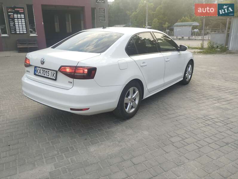 Седан Volkswagen Jetta 2016 в Запоріжжі