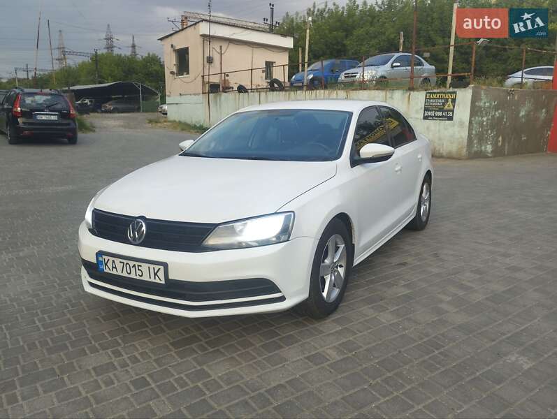 Седан Volkswagen Jetta 2016 в Запоріжжі