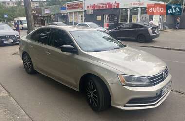 Седан Volkswagen Jetta 2015 в Киеве
