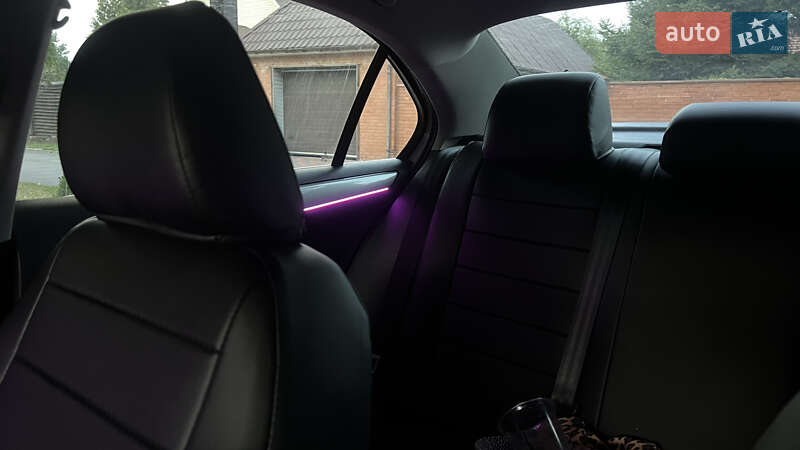 Седан Volkswagen Jetta 2016 в Киеве