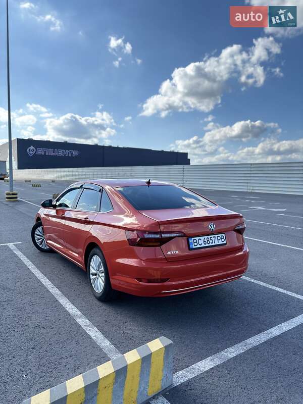 Седан Volkswagen Jetta 2019 в Львове