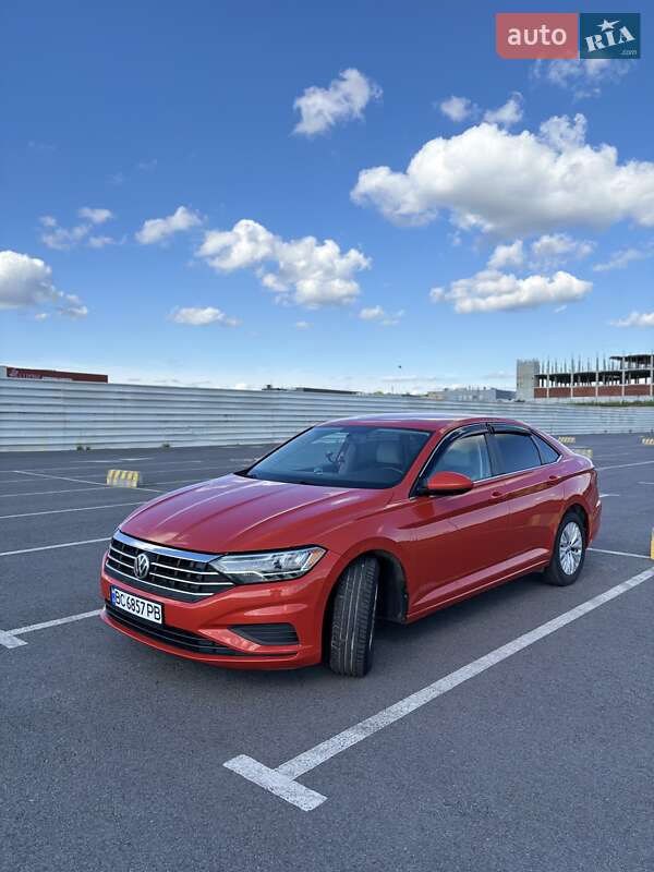 Седан Volkswagen Jetta 2019 в Львове