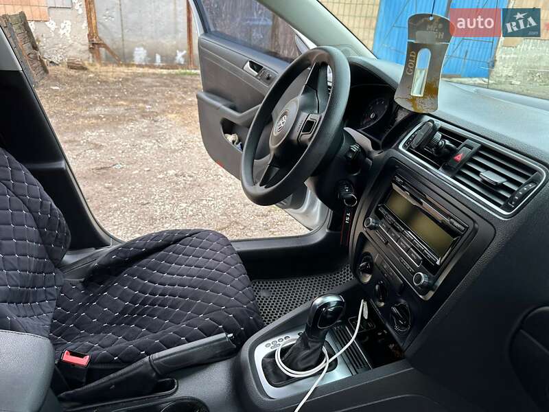 Седан Volkswagen Jetta 2014 в Сахновщине