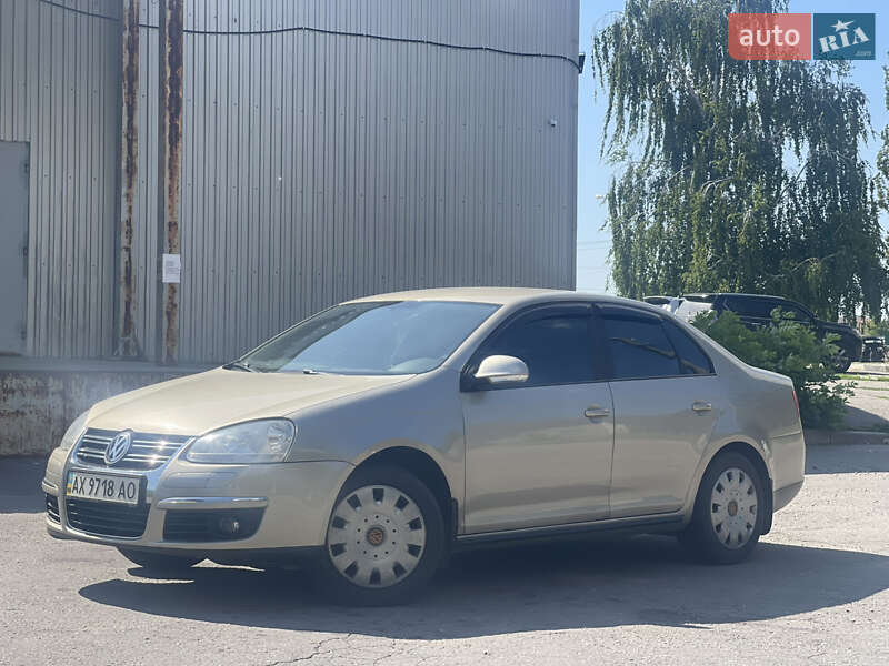 Седан Volkswagen Jetta 2006 в Харькове