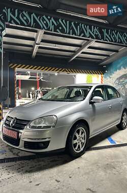 Седан Volkswagen Jetta 2008 в Самборе
