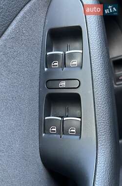 Седан Volkswagen Jetta 2013 в 