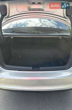 Седан Volkswagen Jetta 2013 в 