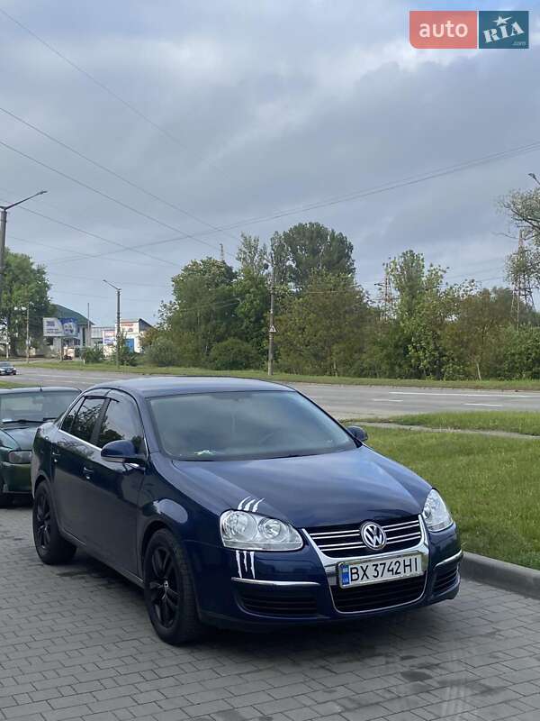 Седан Volkswagen Jetta 2006 в Хмельницькому