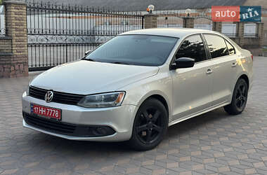 Седан Volkswagen Jetta 2011 в 