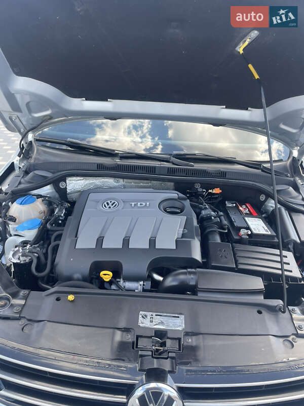Седан Volkswagen Jetta 2016 в Полтаві