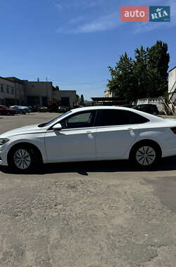 Седан Volkswagen Jetta 2019 в Киеве