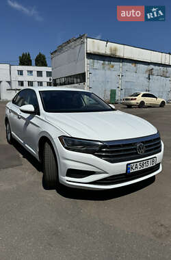 Седан Volkswagen Jetta 2019 в Киеве