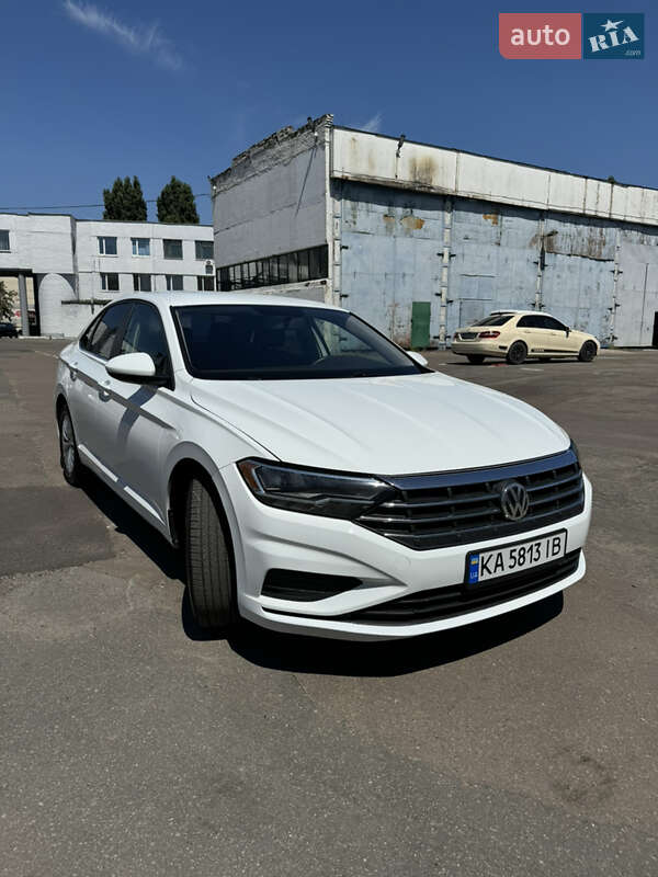 Седан Volkswagen Jetta 2019 в Киеве