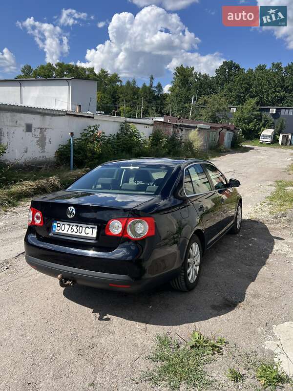 Седан Volkswagen Jetta 2008 в Тернополі