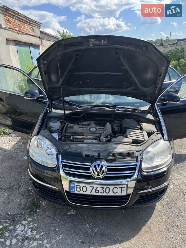 Седан Volkswagen Jetta 2008 в Тернополі
