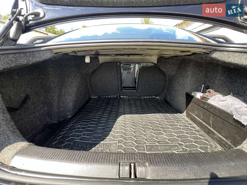 Седан Volkswagen Jetta 2008 в Тернополі