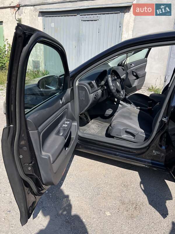 Седан Volkswagen Jetta 2008 в Тернополі