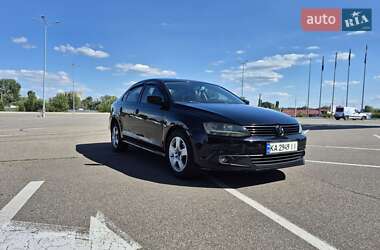Седан Volkswagen Jetta 2014 в Киеве
