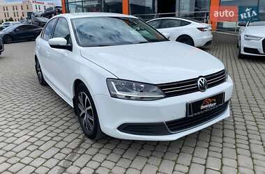 Седан Volkswagen Jetta 2016 в Львові