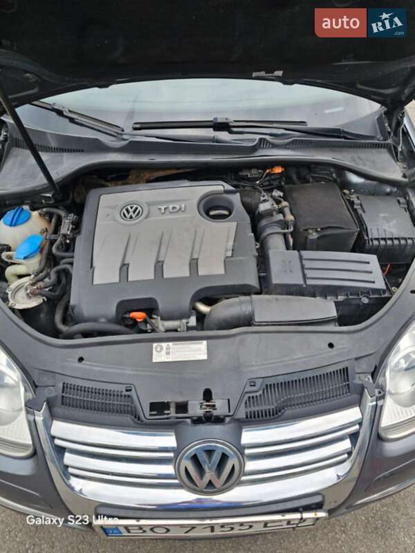 Седан Volkswagen Jetta 2010 в Тернополі