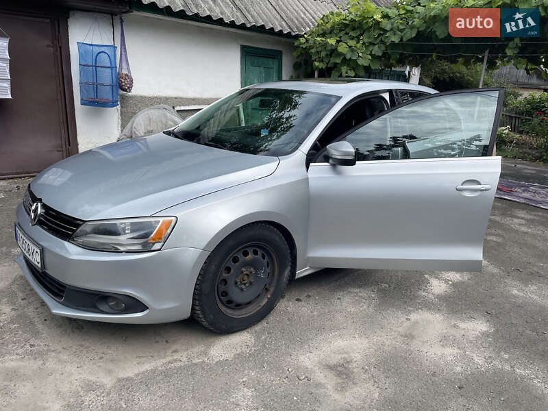 Volkswagen Jetta 2011