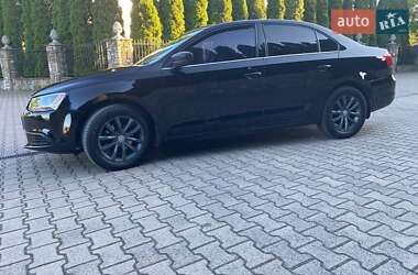Седан Volkswagen Jetta 2011 в 