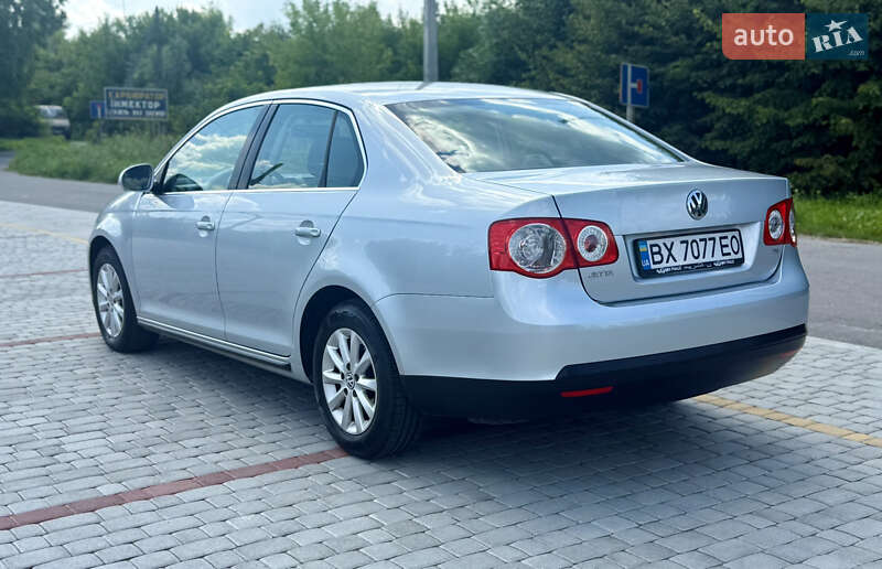 Седан Volkswagen Jetta 2007 в Староконстантинове