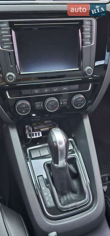 Седан Volkswagen Jetta 2016 в Борисполі