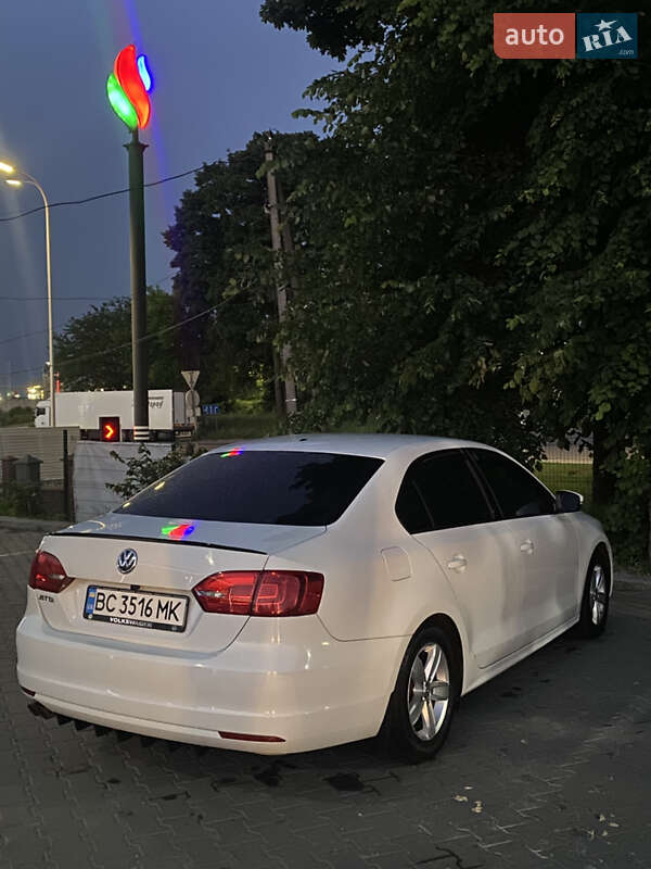 Volkswagen Jetta 2014