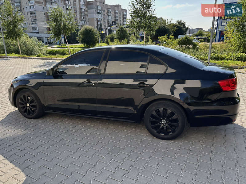 Седан Volkswagen Jetta 2011 в Хмельницком