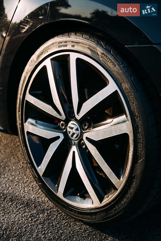 Седан Volkswagen Jetta 2011 в Дніпрі