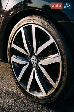 Седан Volkswagen Jetta 2011 в 