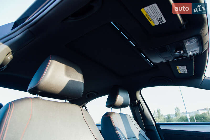 Седан Volkswagen Jetta 2011 в Дніпрі