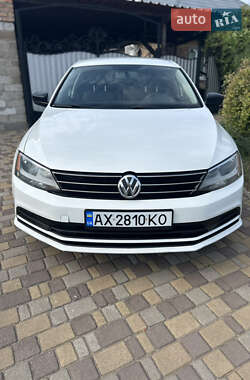 Седан Volkswagen Jetta 2015 в Дніпрі